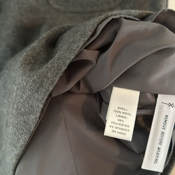 Gray wool mini dress with pockets - Picture 2 of 3